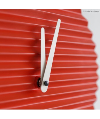 Horloge design Wave, rouge sur le site 