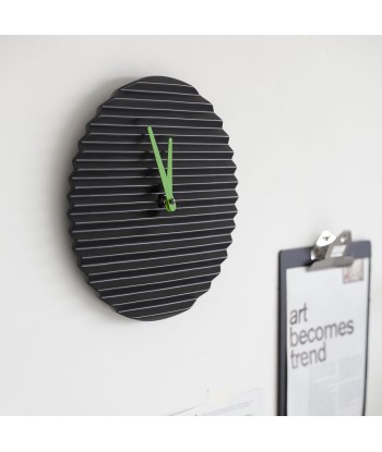 Horloge design Wave, noir chez Cornerstreet bien 