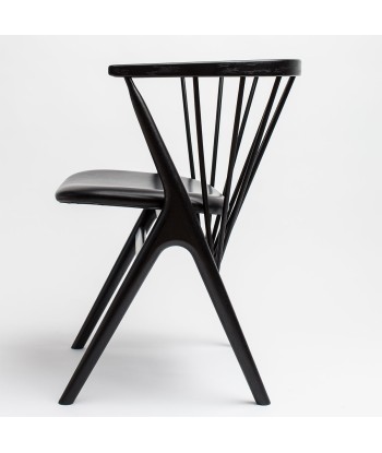 Fauteuil design, Sibast N°8, bois vernis noir et cuir noir de votre