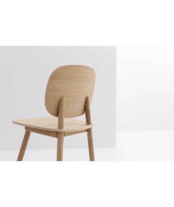 Lot de 4 chaises design Cruso en bois massif Venez découvrir notre 